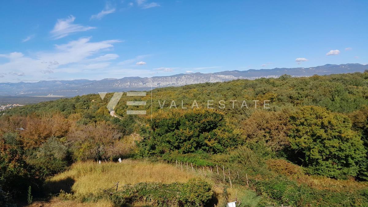 EDIFICIO ANTICO DA RISTRUTTURARE CON GRANDE POTENZIALE