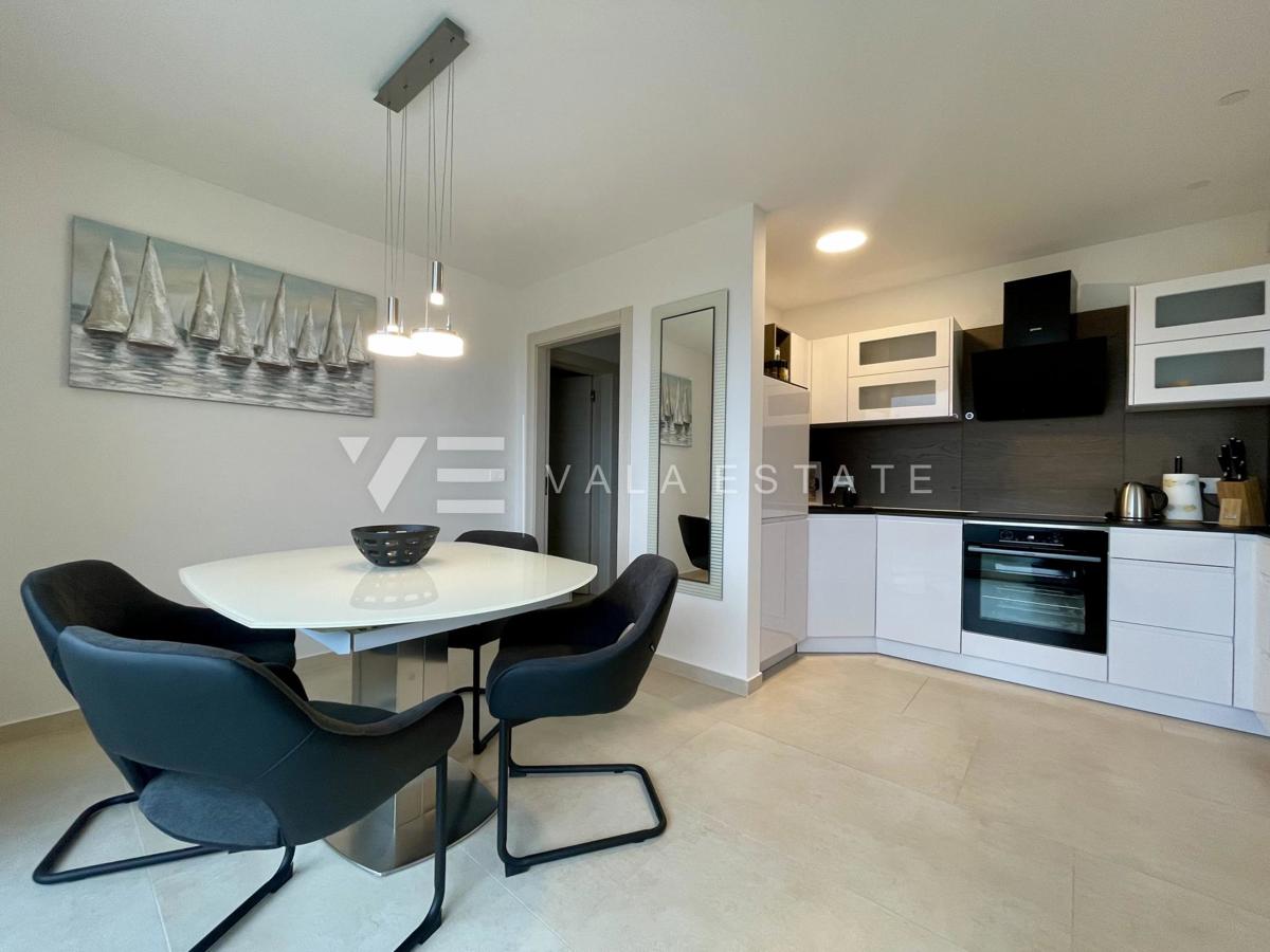 APPARTAMENTO DI LUSSO CON VISTA MARE IN POSIZIONE ATTRAENTE