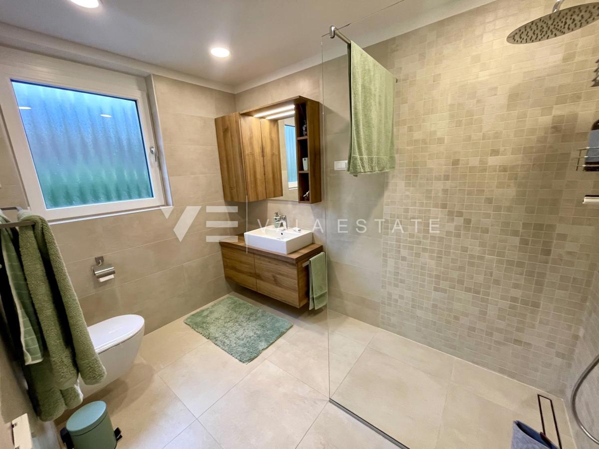 APPARTAMENTO DI LUSSO CON VISTA MARE IN POSIZIONE ATTRAENTE