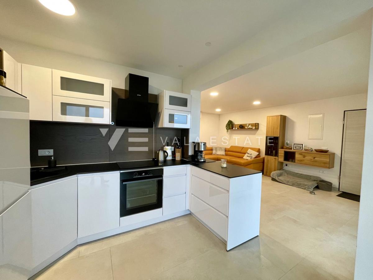 APPARTAMENTO DI LUSSO CON VISTA MARE IN POSIZIONE ATTRAENTE