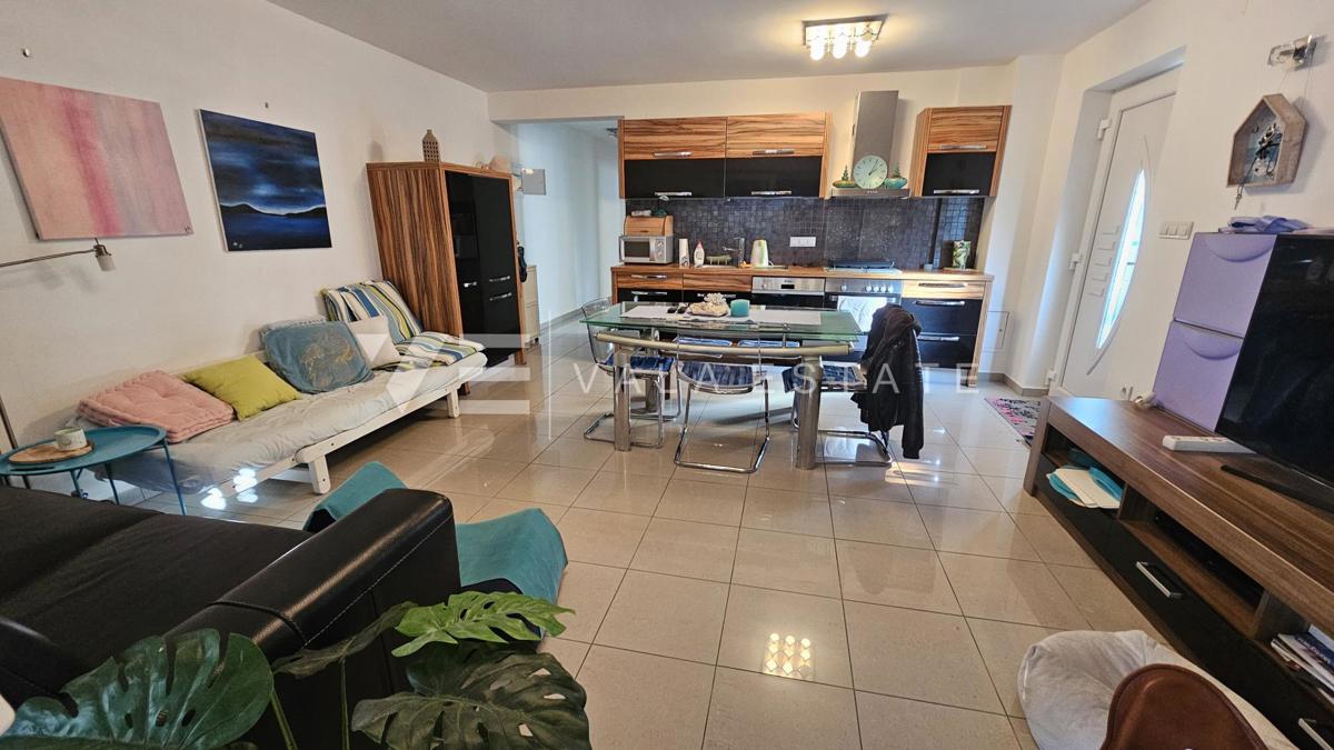 APPARTAMENTO AL PIANO TERRA CON AMPIO GIARDINO IN OTTIMA POSIZIONE