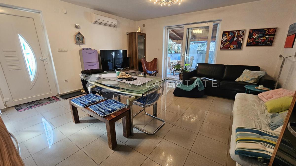 APPARTAMENTO AL PIANO TERRA CON AMPIO GIARDINO IN OTTIMA POSIZIONE