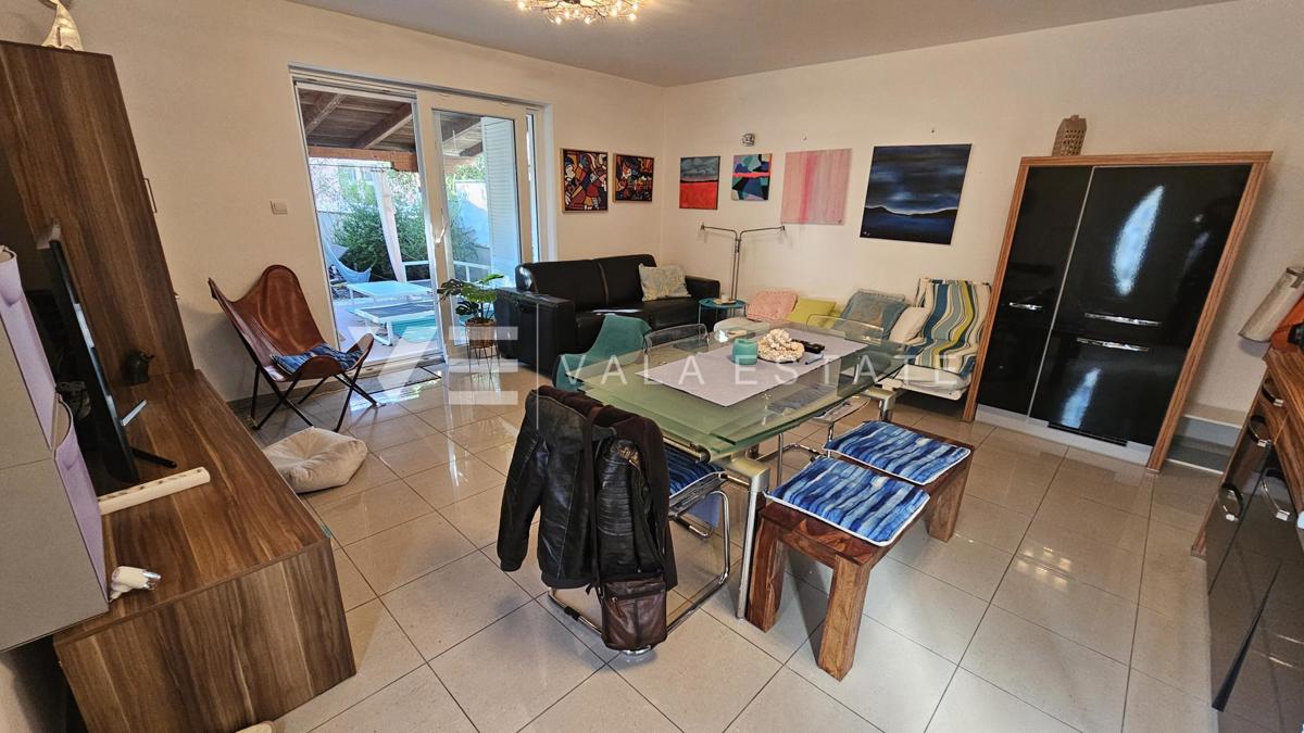 APPARTAMENTO AL PIANO TERRA CON AMPIO GIARDINO IN OTTIMA POSIZIONE