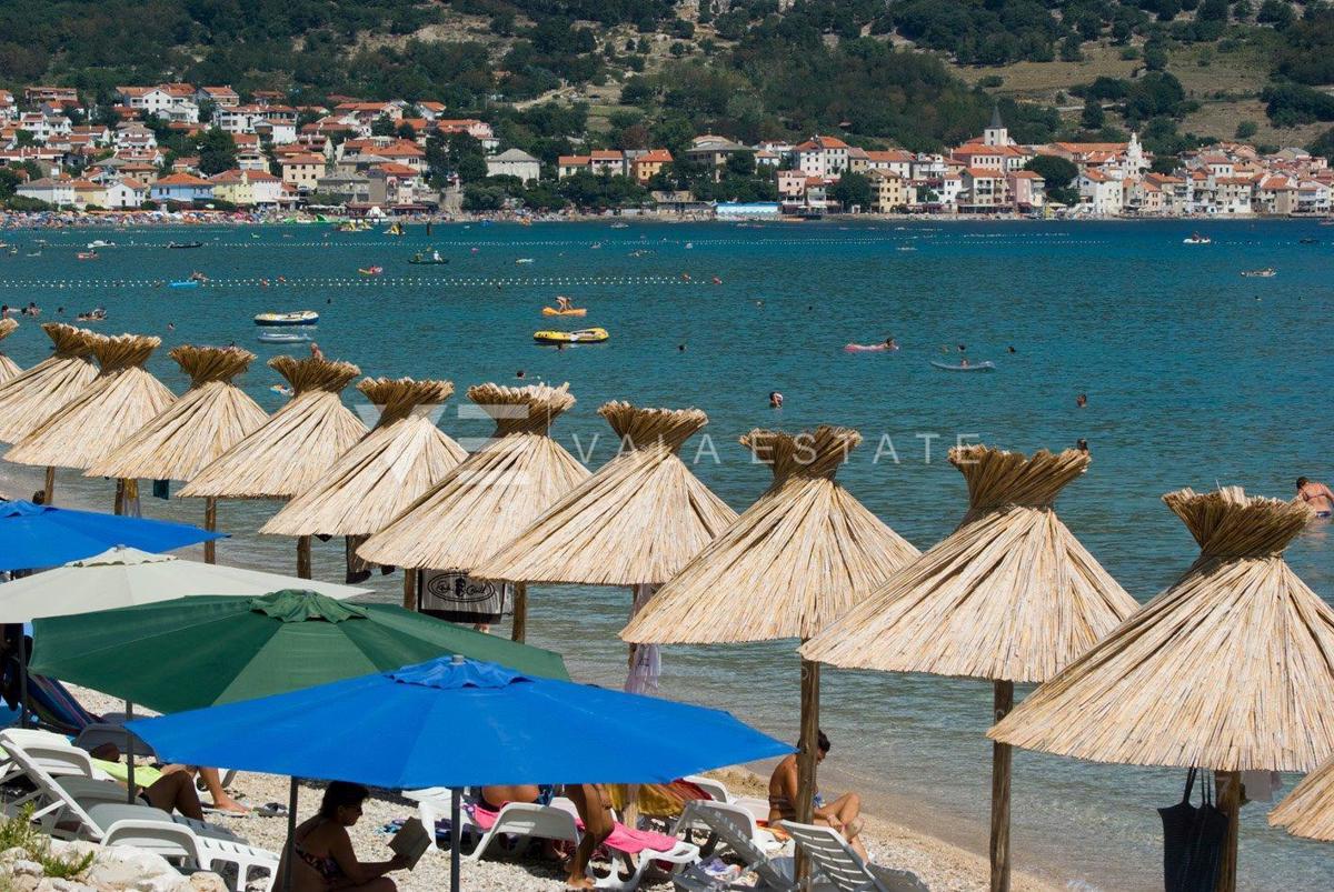 APPARTAMENTO AL PIANO TERRA CON GIARDINO IN POSIZIONE ATTRAENTE