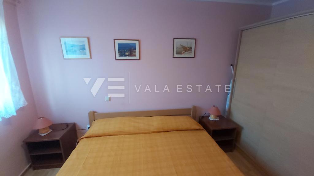 APPARTAMENTO AL PIANO TERRA CON GIARDINO IN POSIZIONE ATTRAENTE