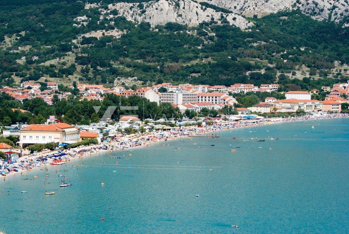 APPARTAMENTO AL PIANO TERRA CON GIARDINO IN POSIZIONE ATTRAENTE