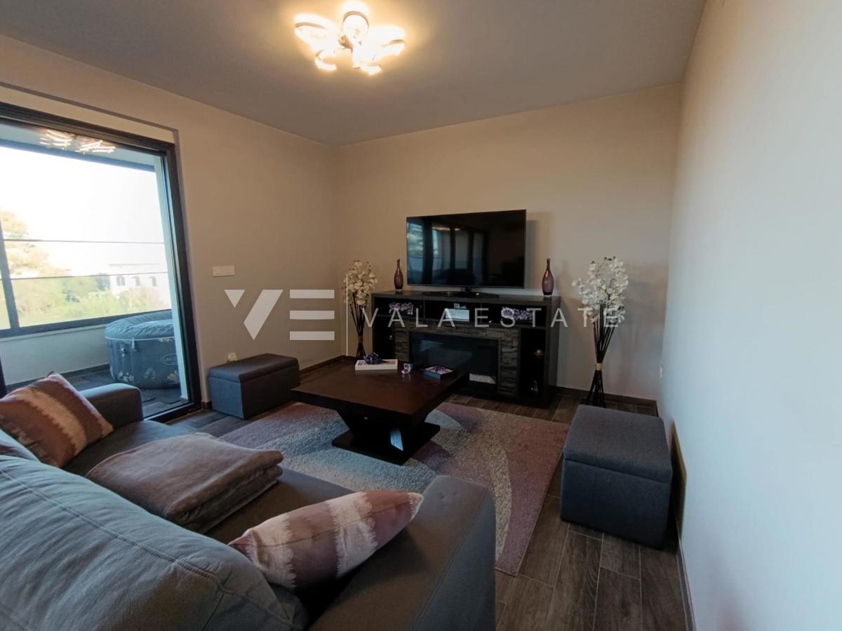 TWO-BEDROOM APARTMENT NEAR THE SEA AND THE CENTER