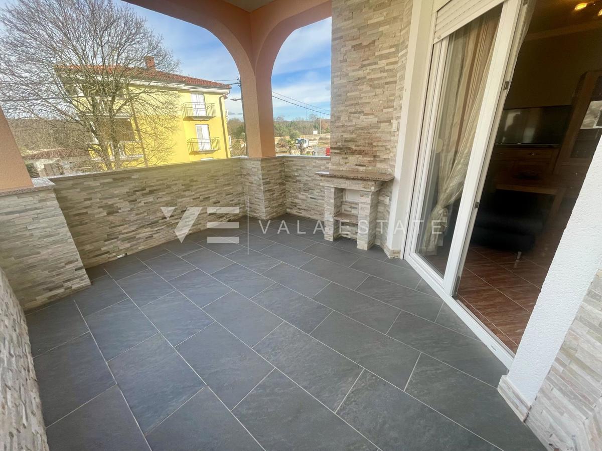 DUE APPARTAMENTI ARREDATI CON GIARDINO IN POSIZIONE TRANQUILLA