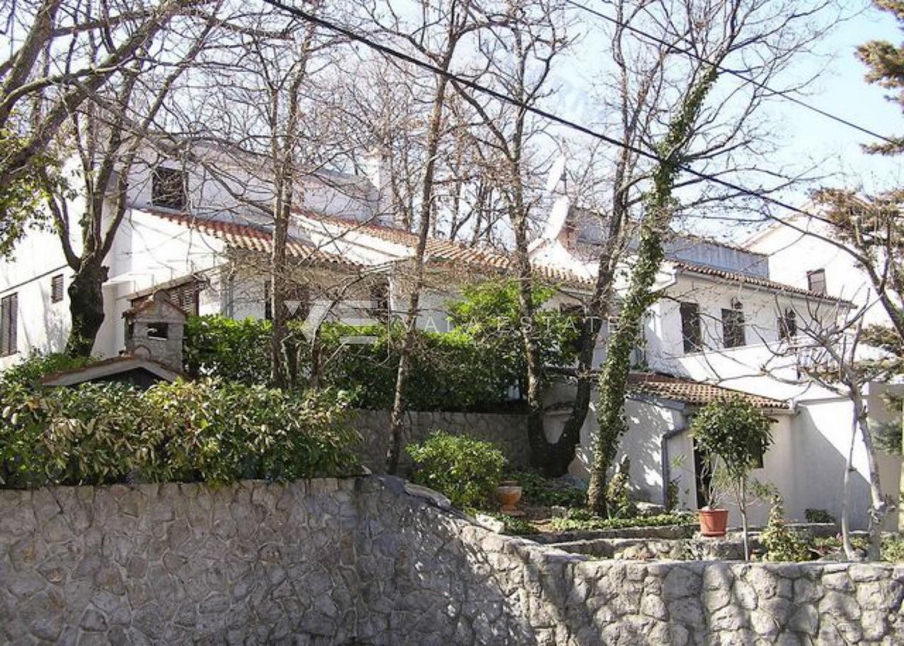 CASA VICINA AL MARE CON UN GRANDE GIARDINO