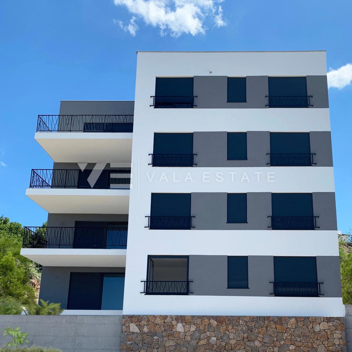 MODERNO APPARTAMENTO AL PIANO TERRA CON GIARDINO E VISTA MARE