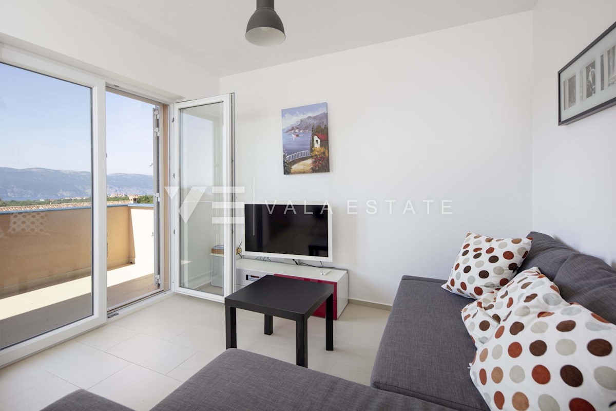 CASA DI LUSSO CON PISCINA E SPLENDIDA VISTA MARE