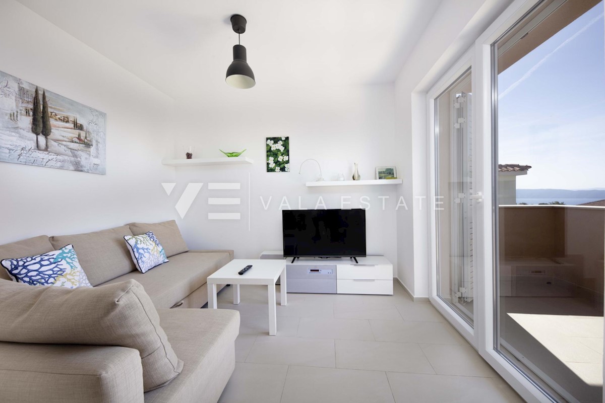 CASA DI LUSSO CON PISCINA E SPLENDIDA VISTA MARE