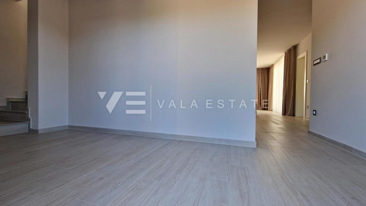VILLA MODERNA CON PISCINA E VISTA MARE