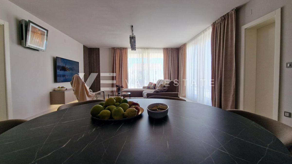 VILLA MODERNA CON PISCINA E VISTA MARE