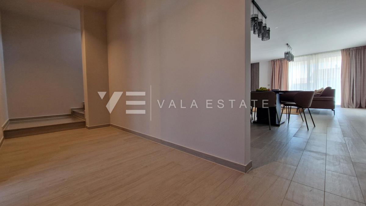 VILLA MODERNA CON PISCINA E VISTA MARE