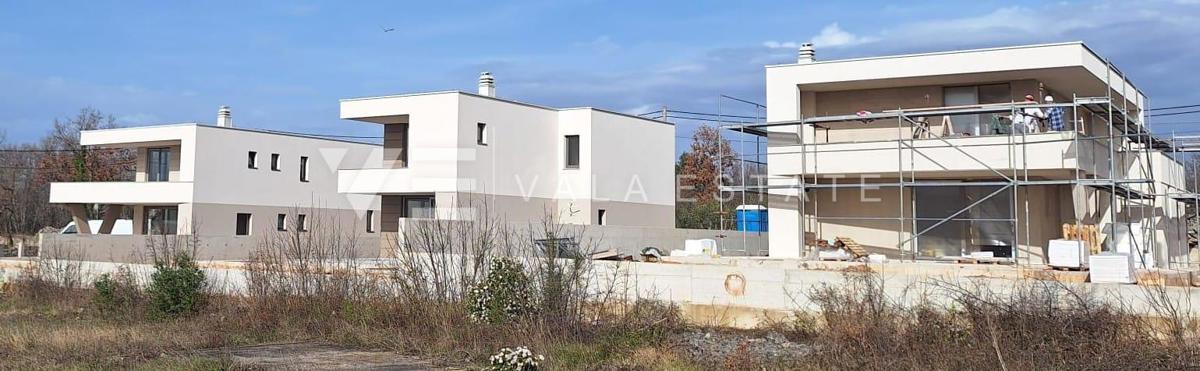 VILLA MODERNA CON PISCINA E VISTA MARE