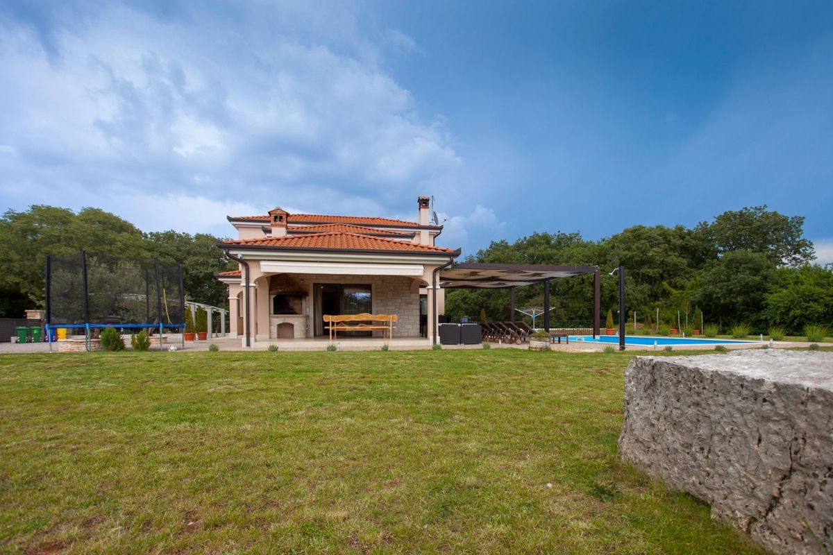 Villa di lusso con piscina, vicino a Rovigno