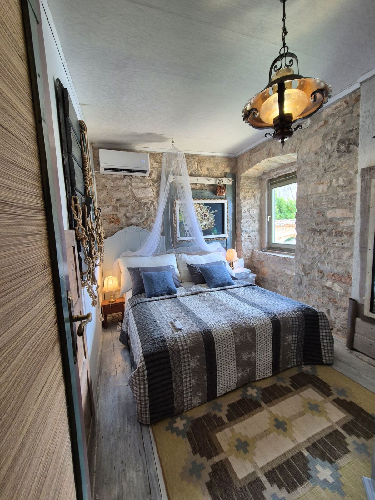Bella casa bifamiliare in pietra, vicino a Marčana