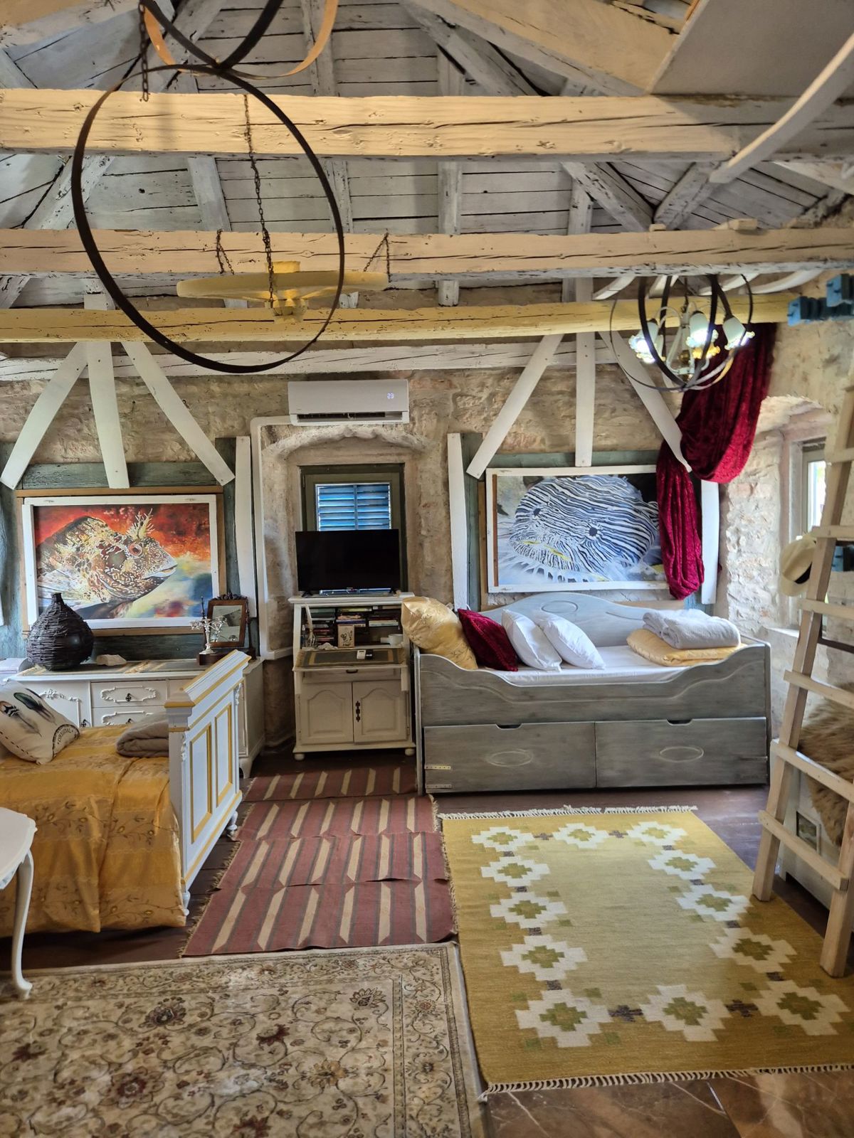 Bella casa bifamiliare in pietra, vicino a Marčana
