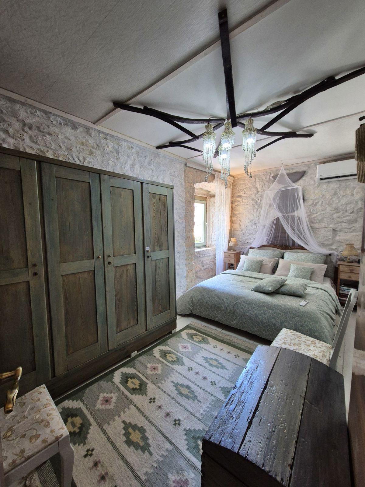 Bella casa bifamiliare in pietra, vicino a Marčana