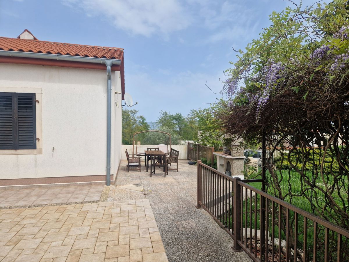 Istria, Marčana, casa in pietra ristrutturata con piscina