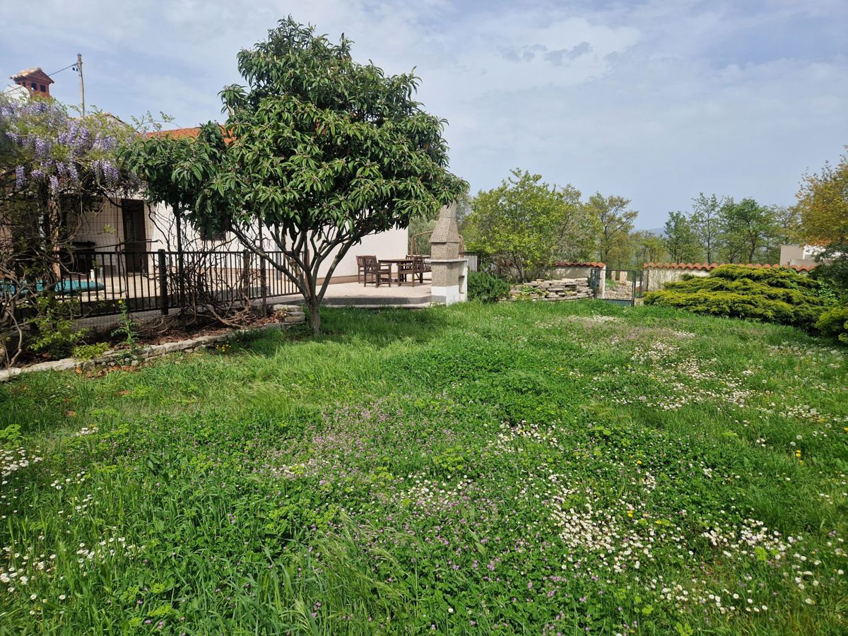 Istria, Marčana, casa in pietra ristrutturata con piscina