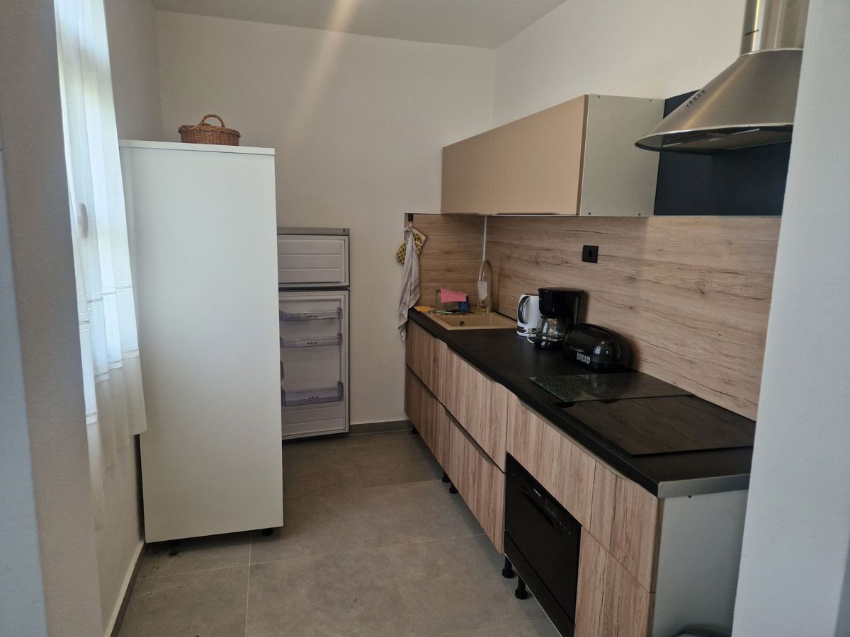 Istria, Marčana, casa in pietra ristrutturata con piscina