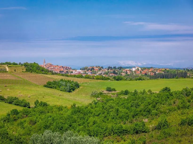 Villa in pietra con piscina, vicino a Verteneglio