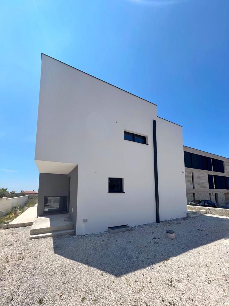 Casa moderna con piscina e vista mare in fase Rohbau, Medulin