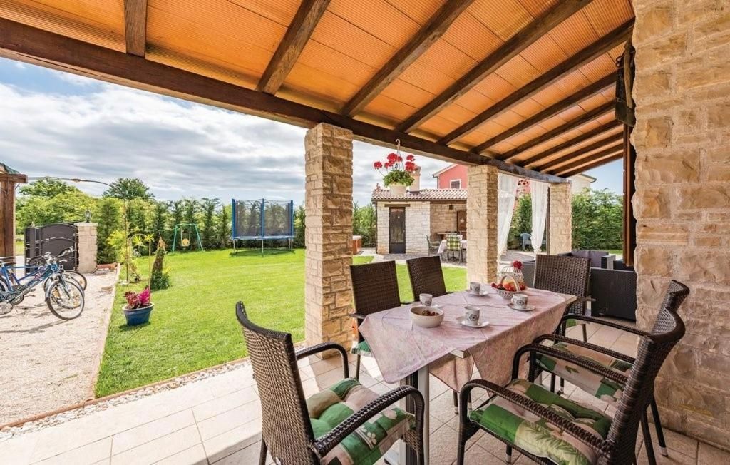 Bella villa rustica con piscina, Svetvinčenat