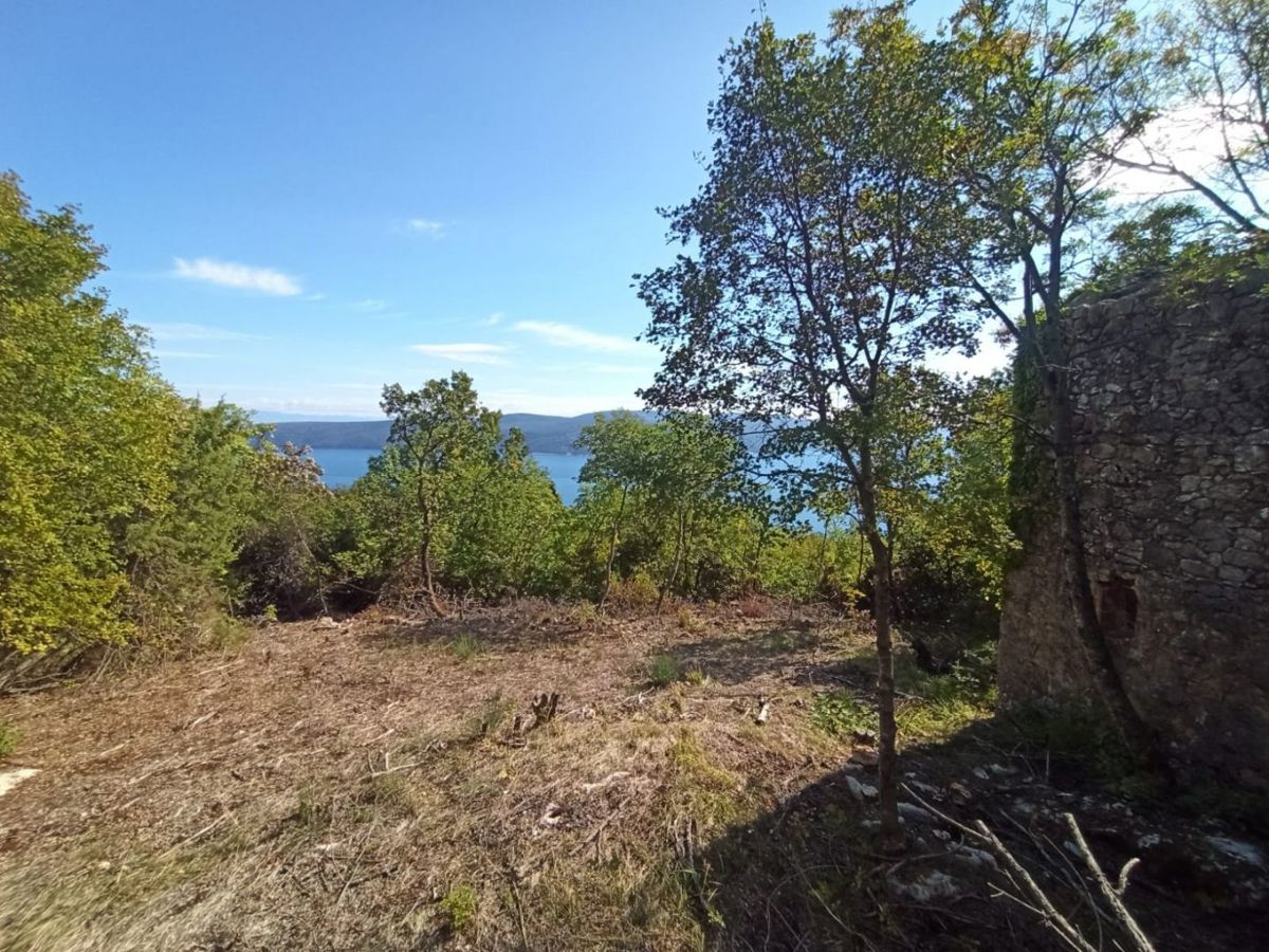 Un rudere appartato unico con vista sul mare