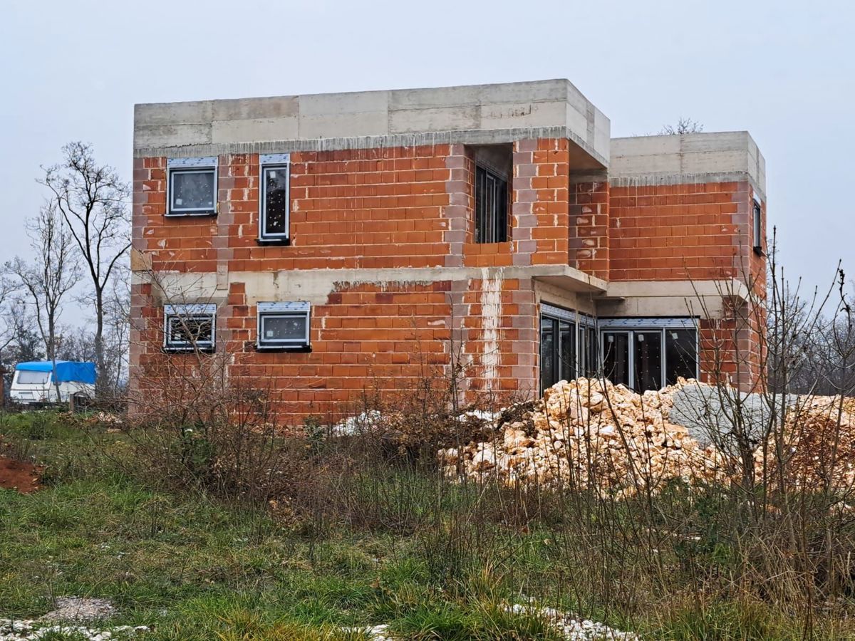 Casa in costruzione con piscina e vista mare, vicino a Marčana