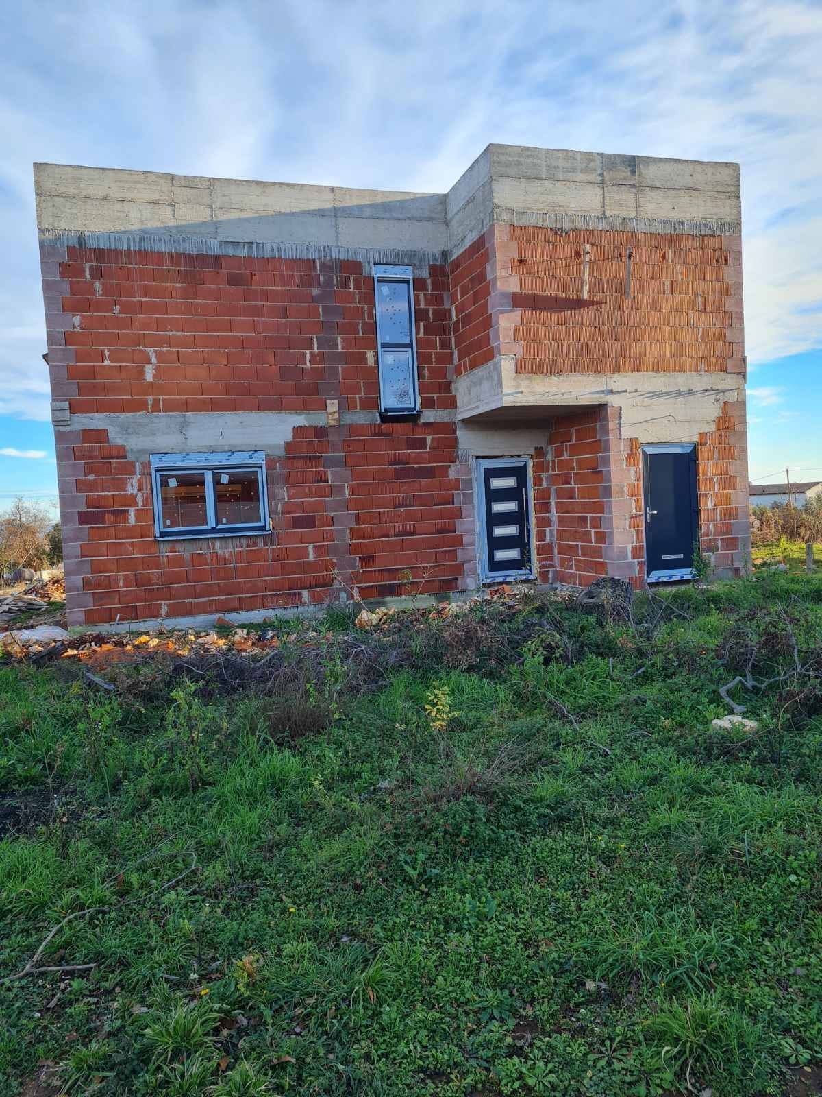 Casa in costruzione con piscina e vista mare, vicino a Marčana