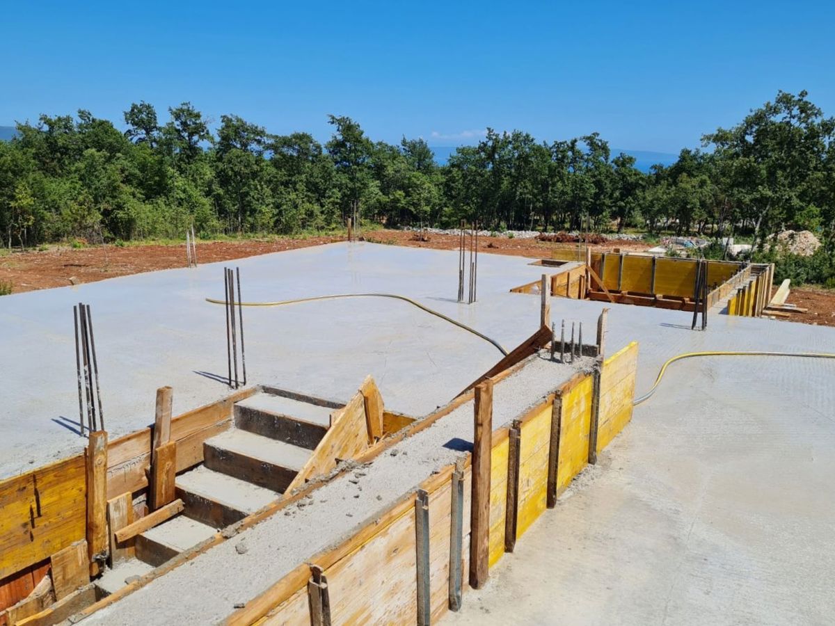 Casa in costruzione con piscina e vista mare, vicino a Marčana