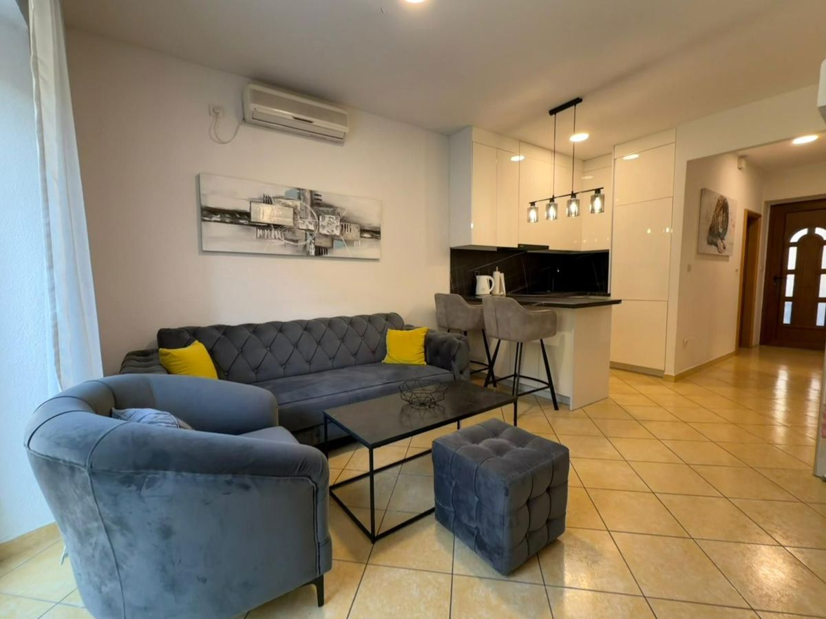 Appartamento Raša, 48m2