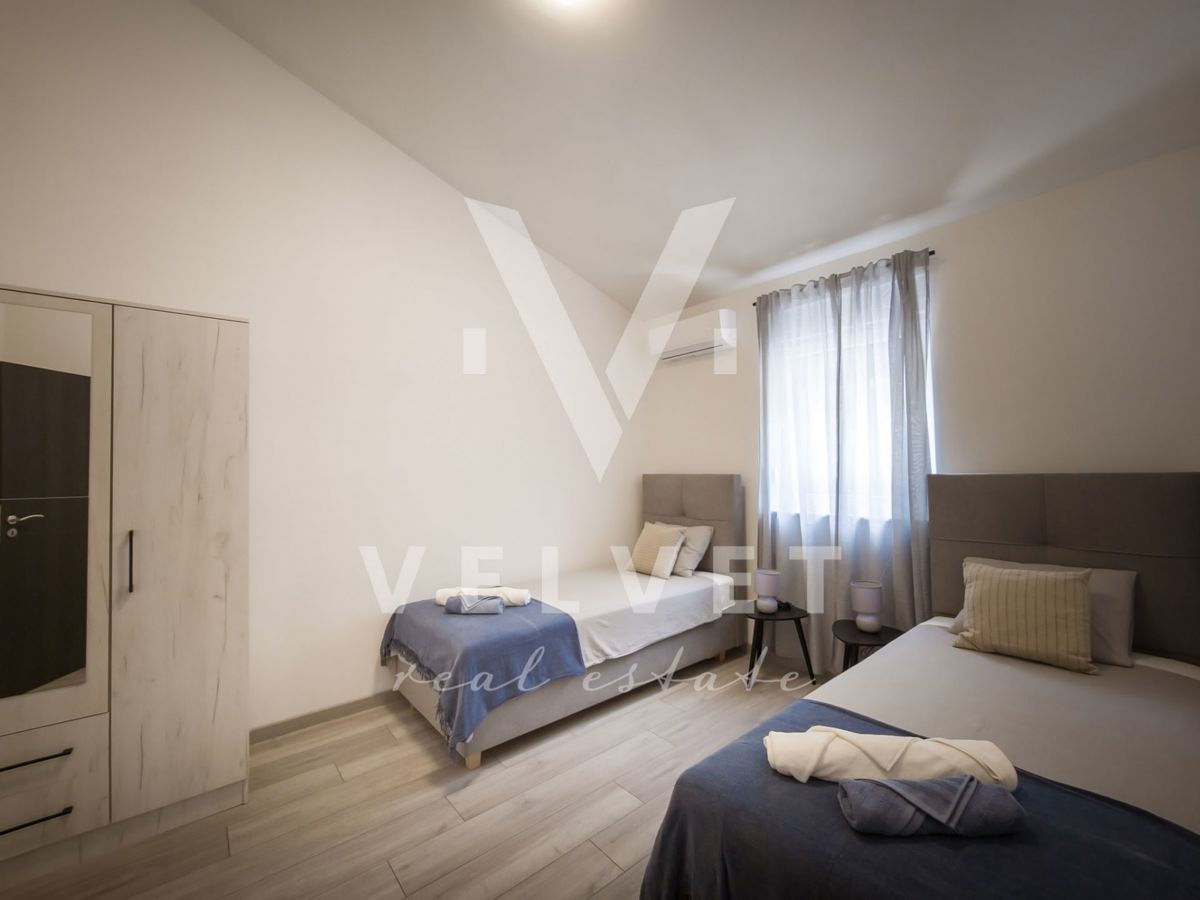 Labin, Istria, casa di nuova costruzione con piscina