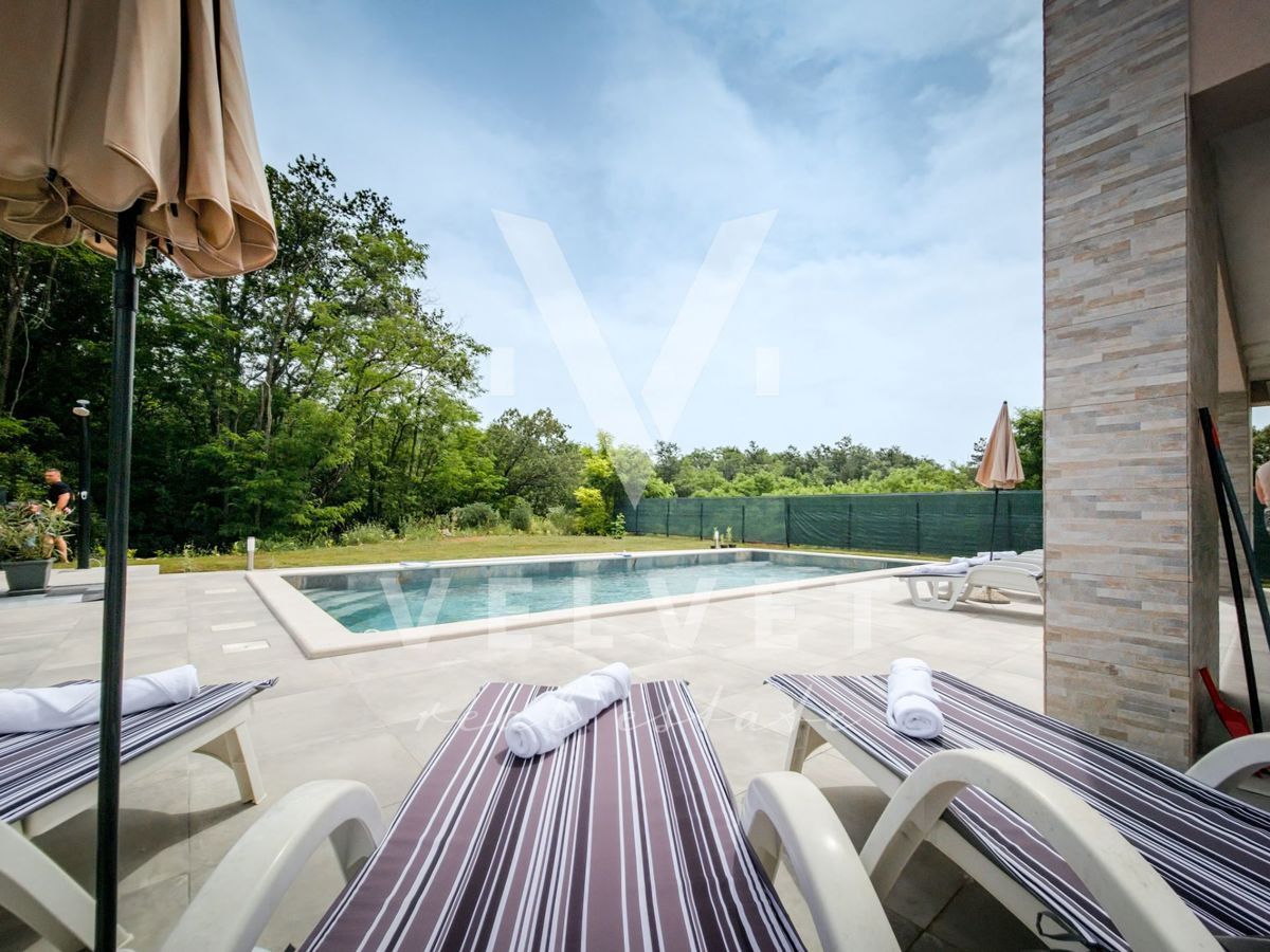 Labin, Istria, casa di nuova costruzione con piscina