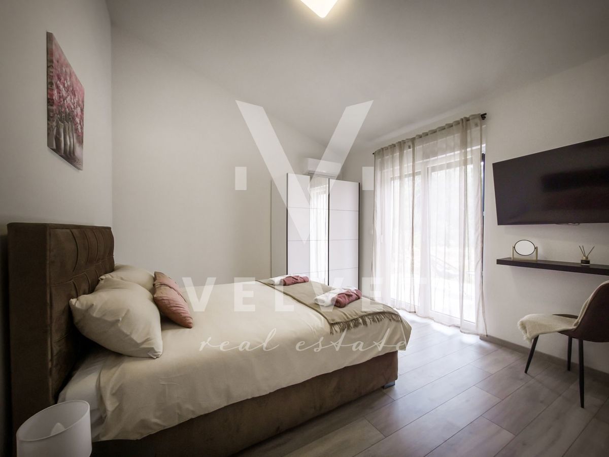 Labin, Istria, casa di nuova costruzione con piscina
