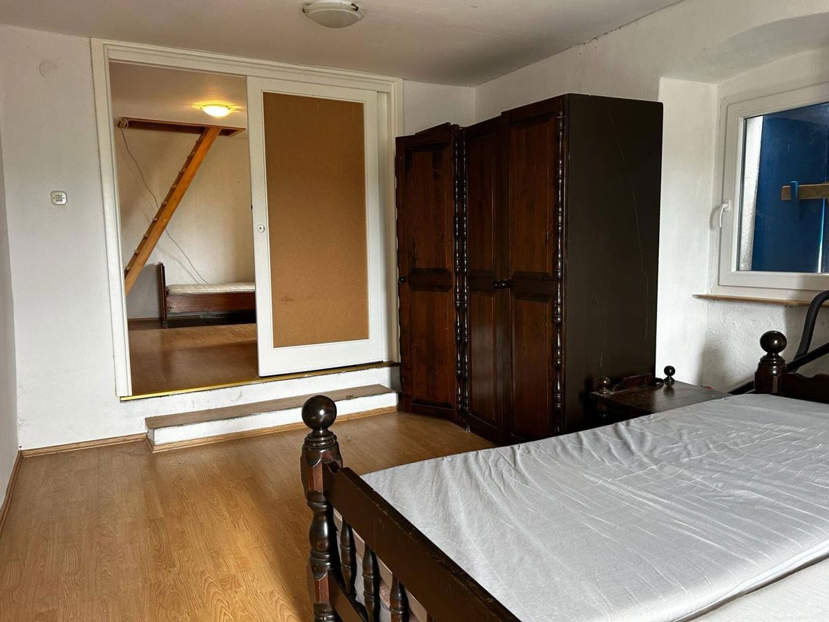 Casa in pietra con terreno agricolo, Potpićan