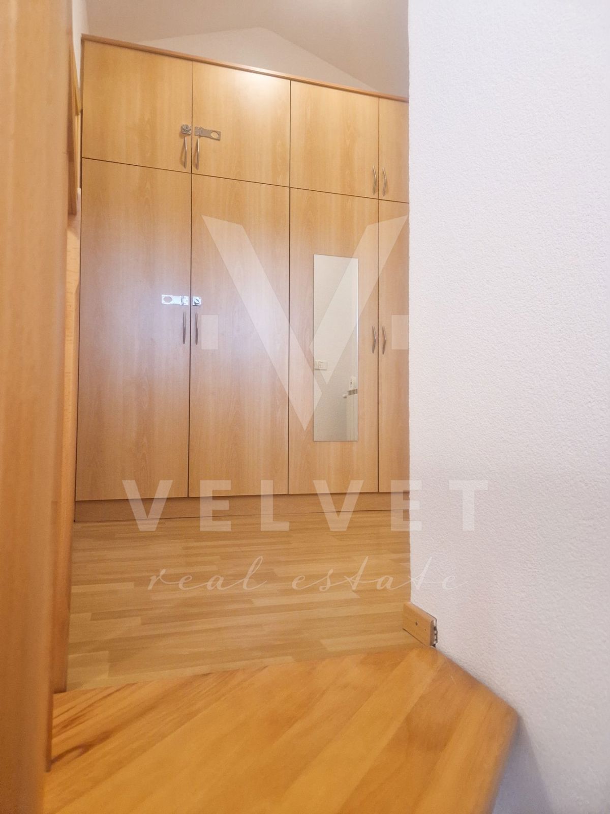 Una bellissima casa con piscina, non lontano da Labin
