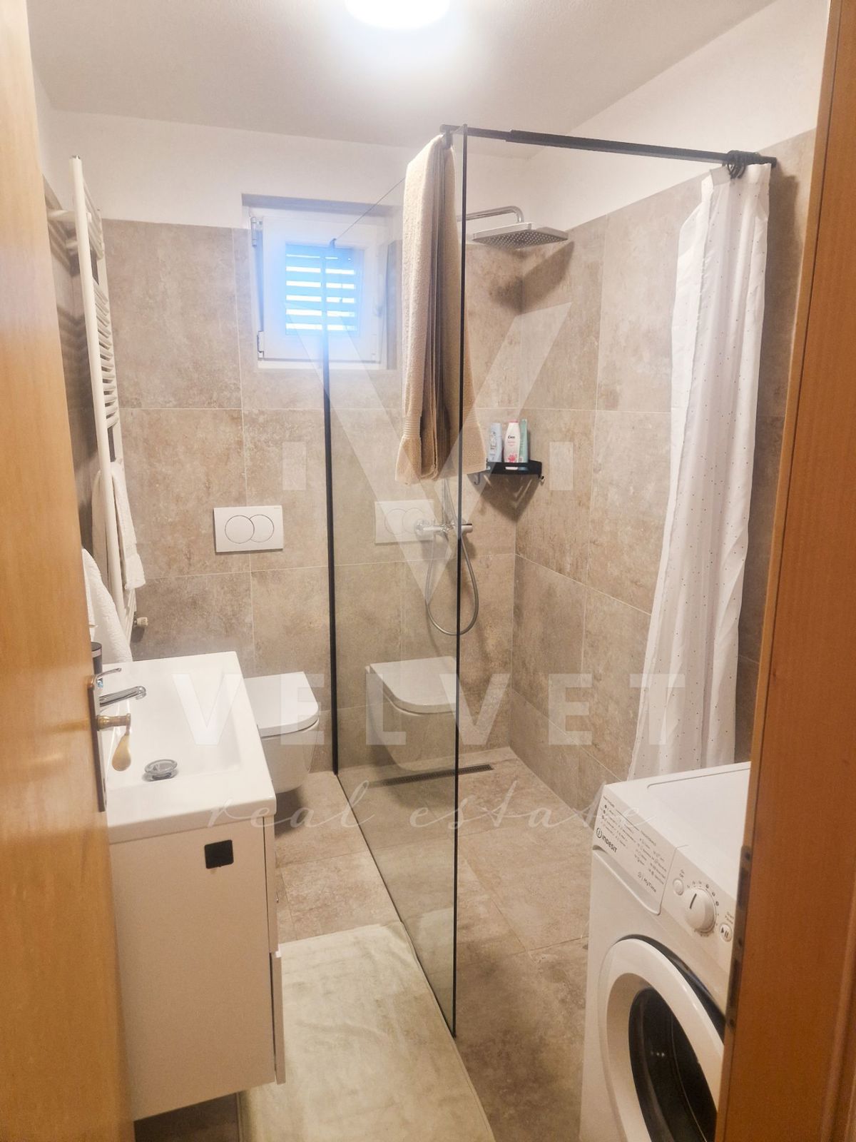 Una bellissima casa con piscina, non lontano da Labin