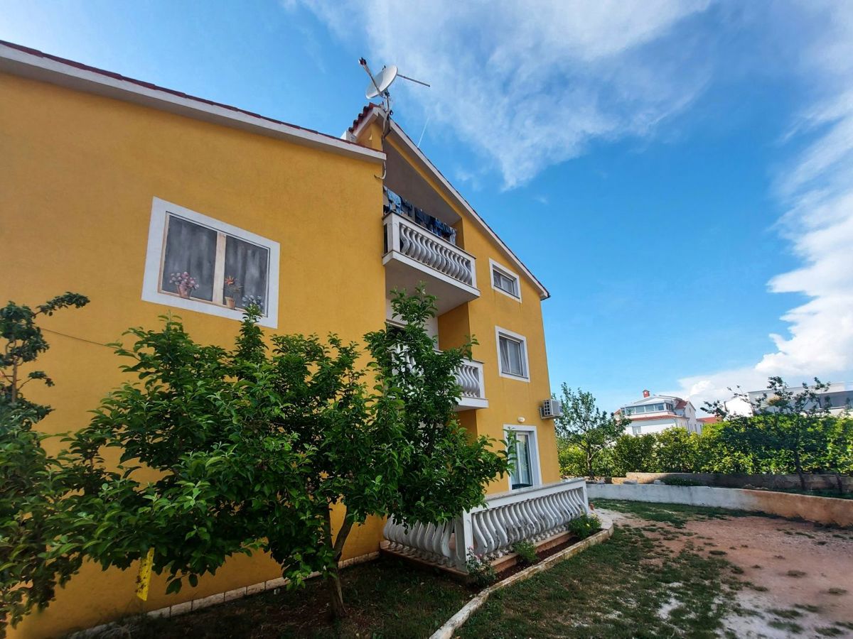 Palazzina con ampio giardino, vicino a Pola