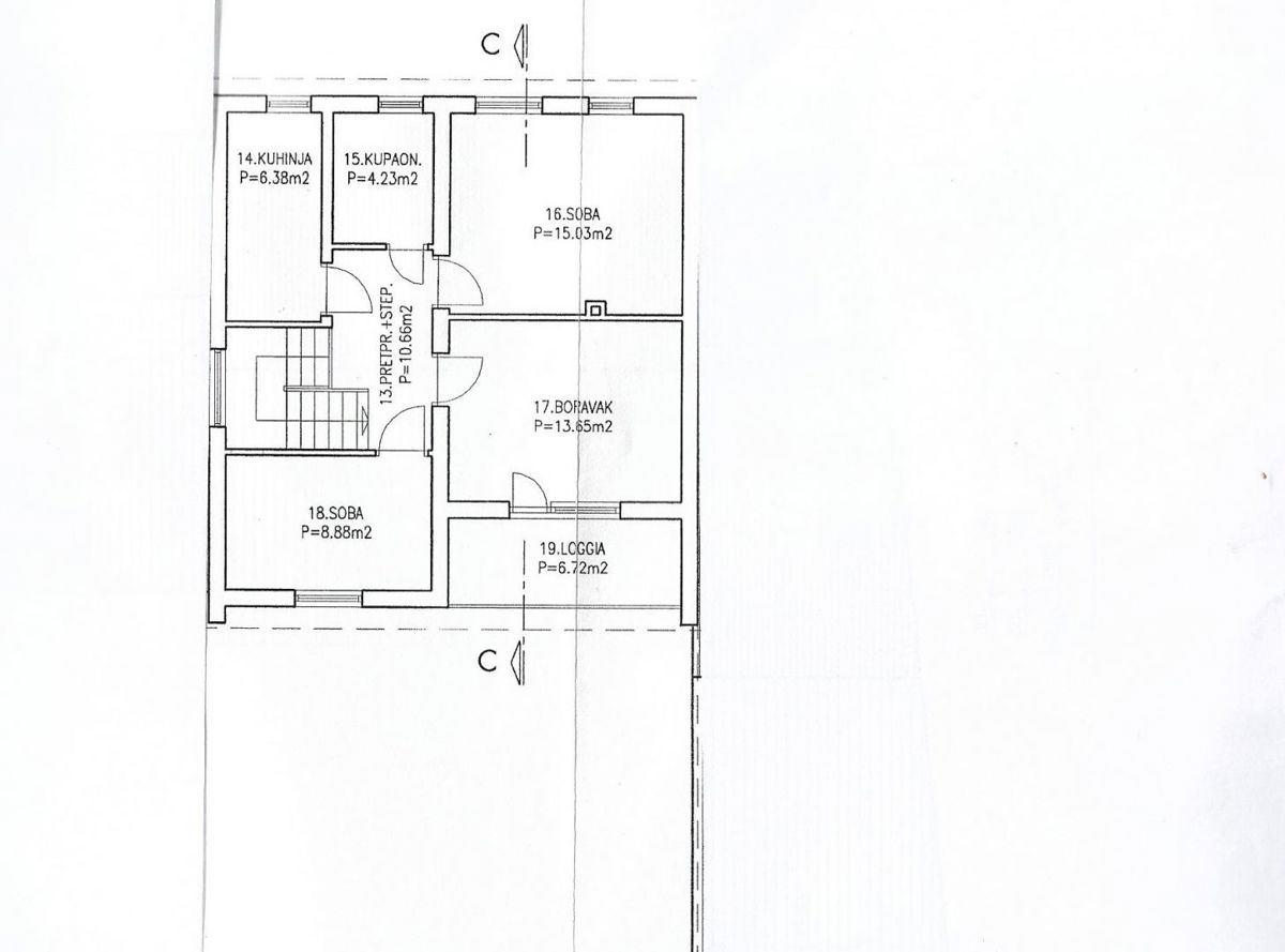 Edificio residenziale - commerciale vicino al mare, Fasana, Istria