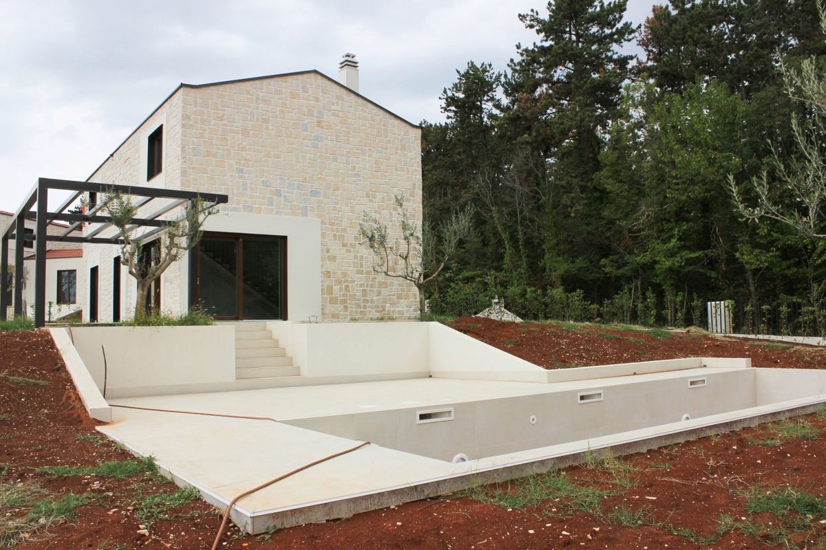 Casa di lusso con piscina in una posizione tranquilla, vicino a Visignano