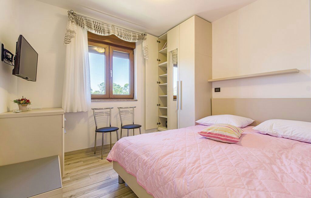 Villa per vacanze con piscina, posizione tranquilla, zona più ampia di Ližnjan