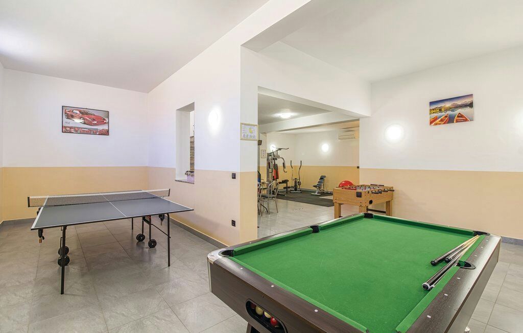 Villa per vacanze con piscina, posizione tranquilla, zona più ampia di Ližnjan