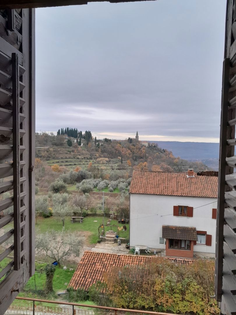 Casa in pietra con vista su Grisignana