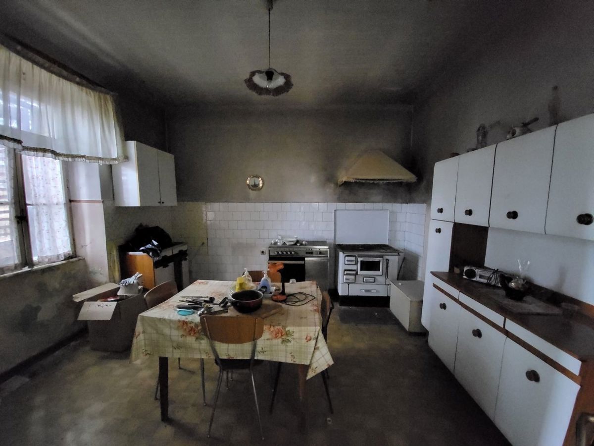 Casa in pietra con vista su Grisignana