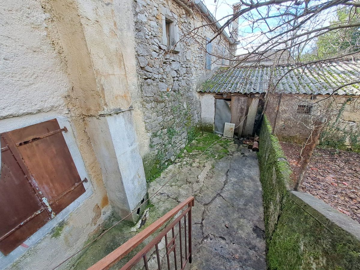 Casa a schiera per adattamento nel centro storico di Gračišće