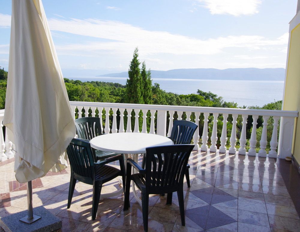 Palazzina con piscina, vicino a Labin